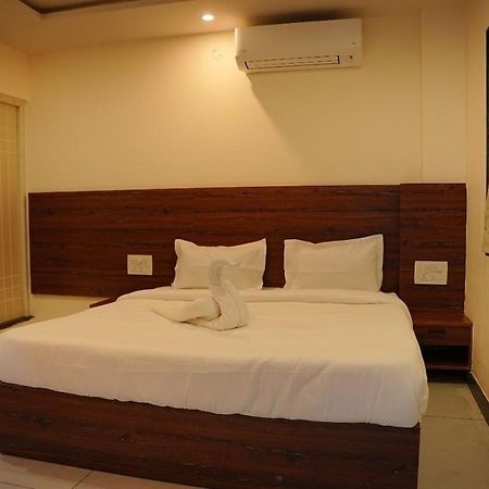Super Townhouse Shivamogga Formerly Karthik Bhavan Εξωτερικό φωτογραφία