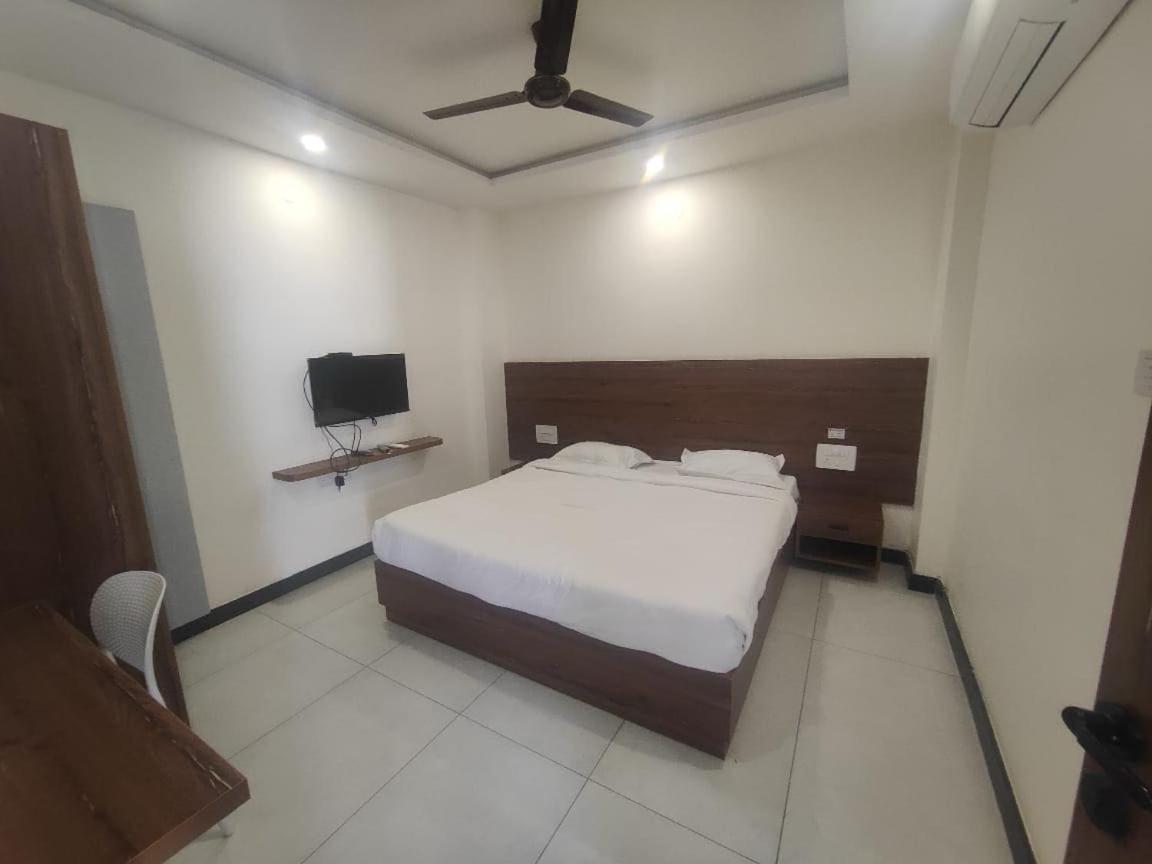 Super Townhouse Shivamogga Formerly Karthik Bhavan Εξωτερικό φωτογραφία