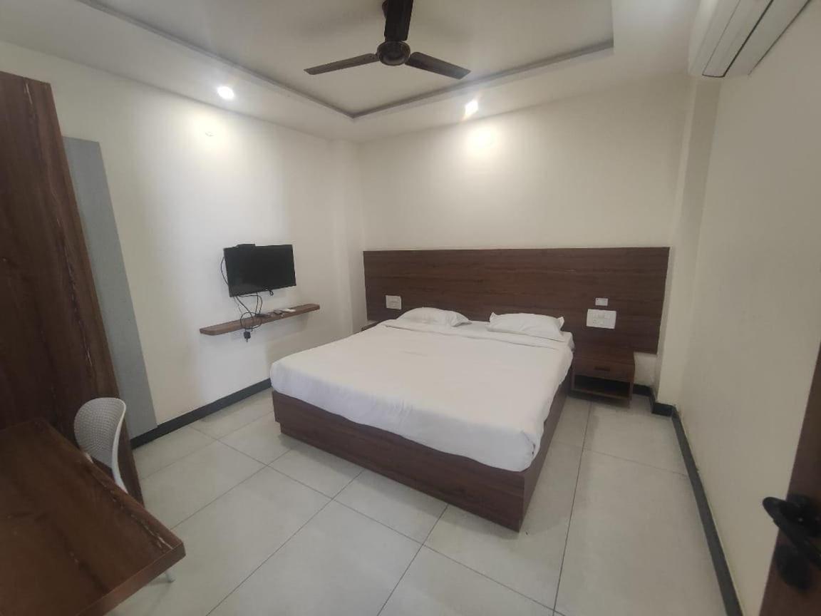 Super Townhouse Shivamogga Formerly Karthik Bhavan Εξωτερικό φωτογραφία