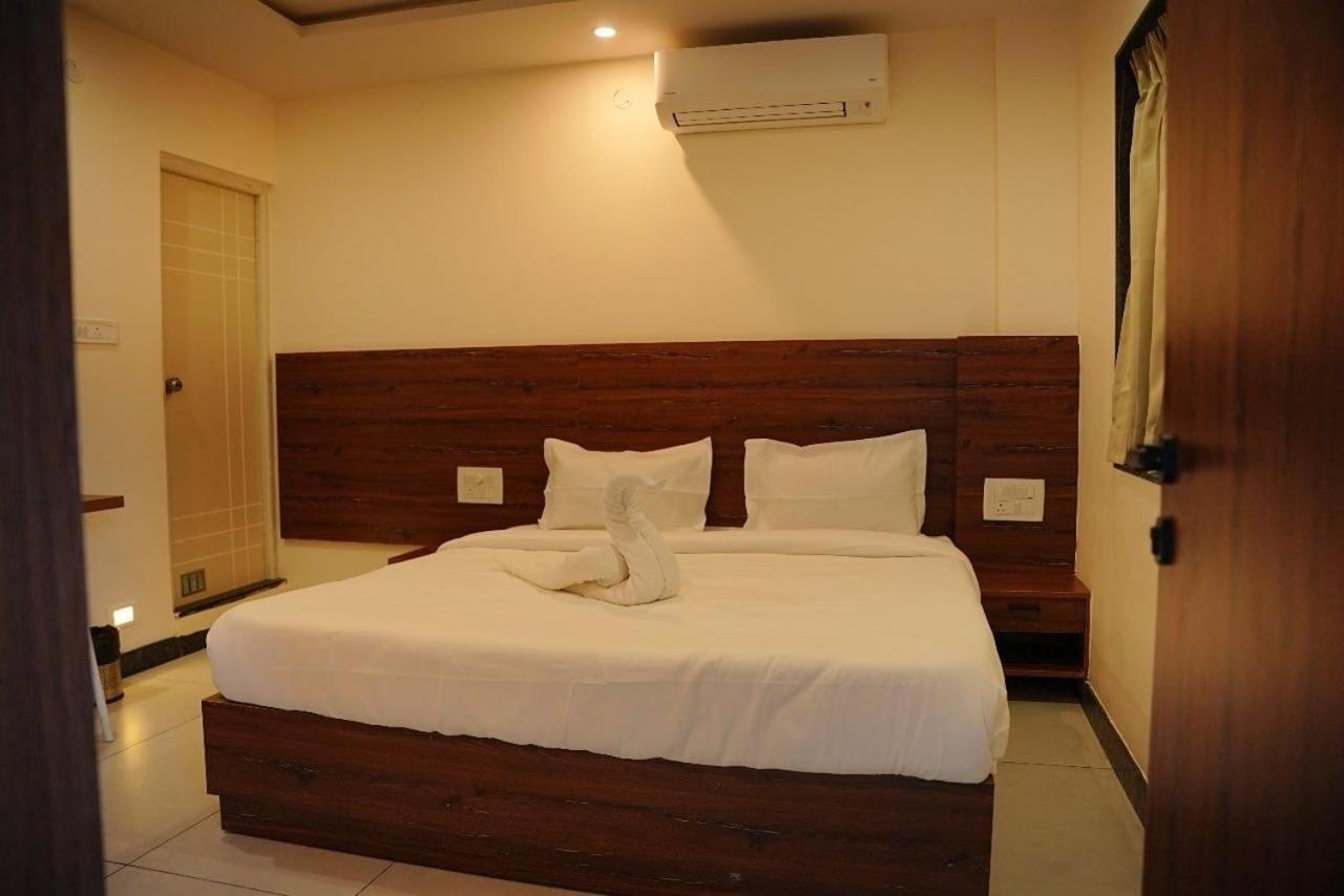 Super Townhouse Shivamogga Formerly Karthik Bhavan Εξωτερικό φωτογραφία